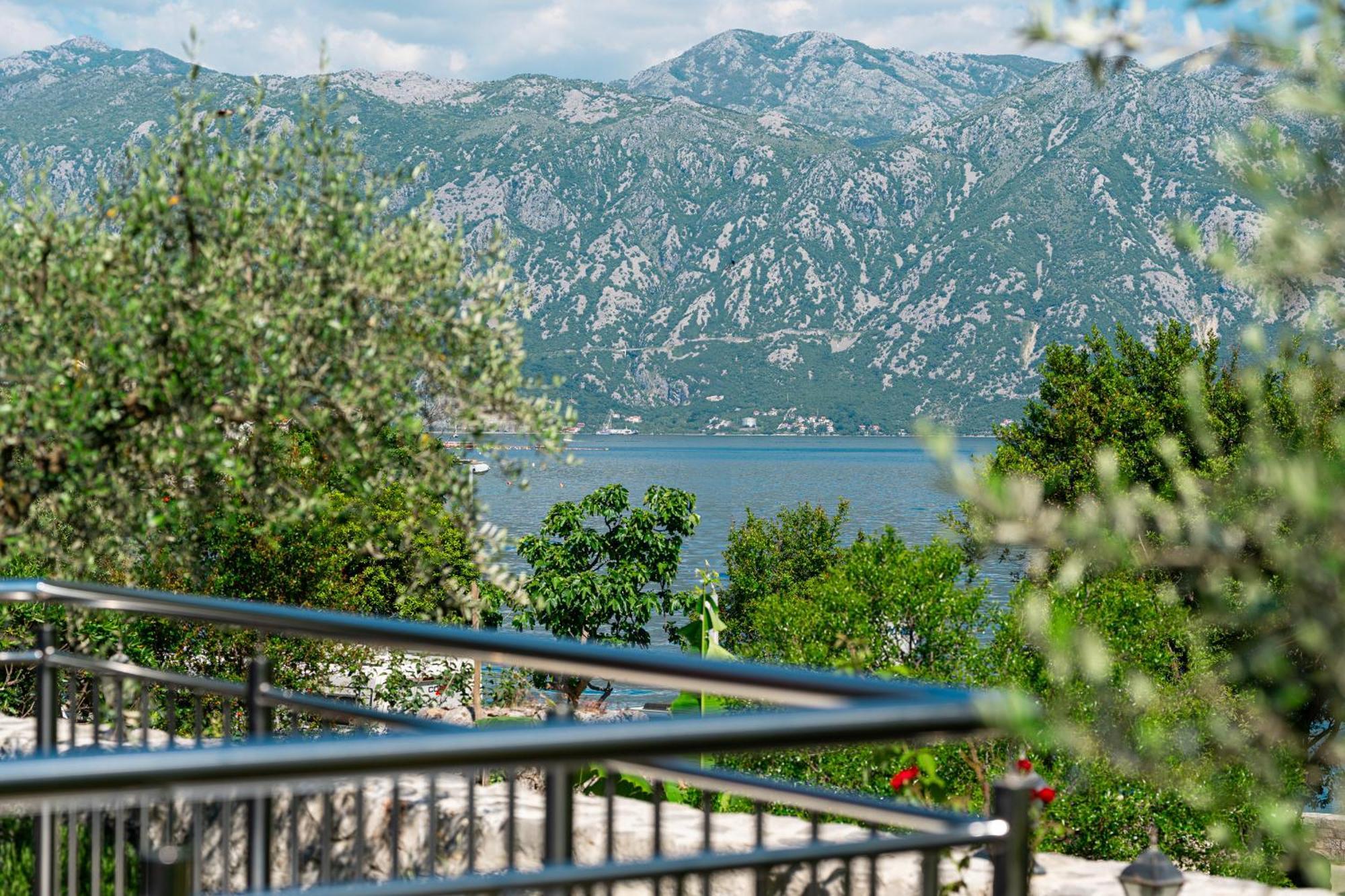Hera Apartments Donji Stoliv Eksteriør bilde